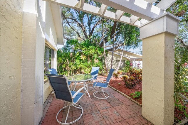 4132 Carriage Cir Unit 12, Sarasota, FL 34241 - photo 6