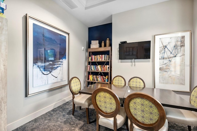 living area with carpet flooring