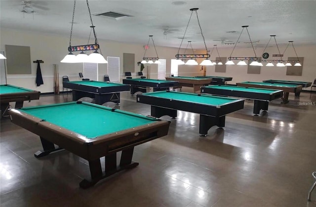 view of recreation room