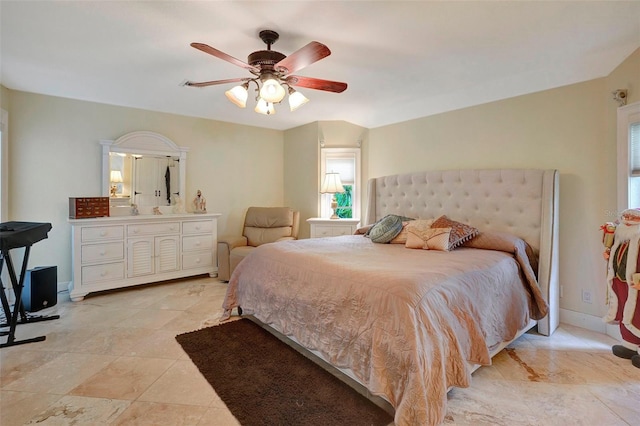 bedroom with ceiling fan