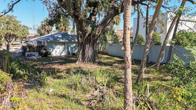 1038 25th St, Sarasota, FL 34234 - view of yard