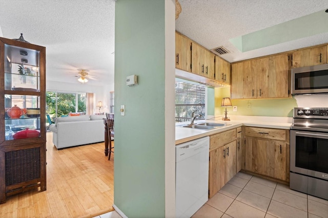 608 N Jefferson Ave Unit 30, Sarasota, FL 34237 - photo 6