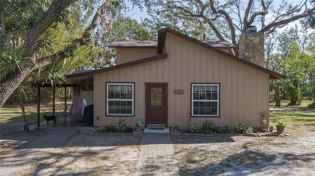 view of front of house with a carport