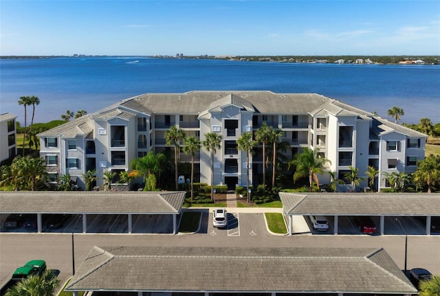 bird's eye view with a water view