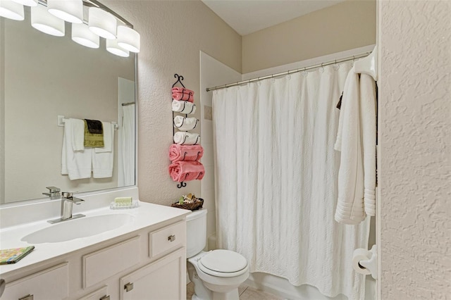 full bathroom featuring vanity, toilet, and shower / tub combo with curtain