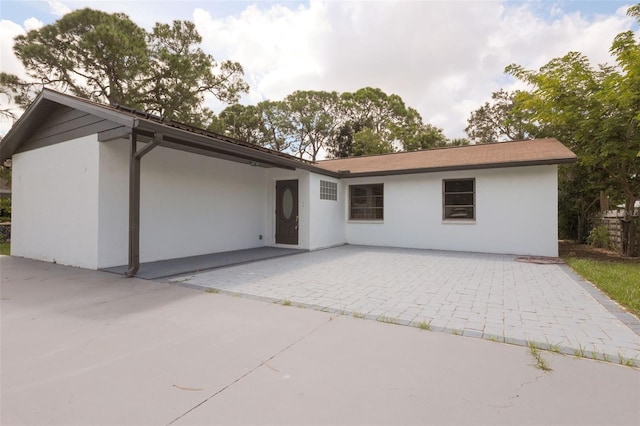 view of front of home featuring a patio area