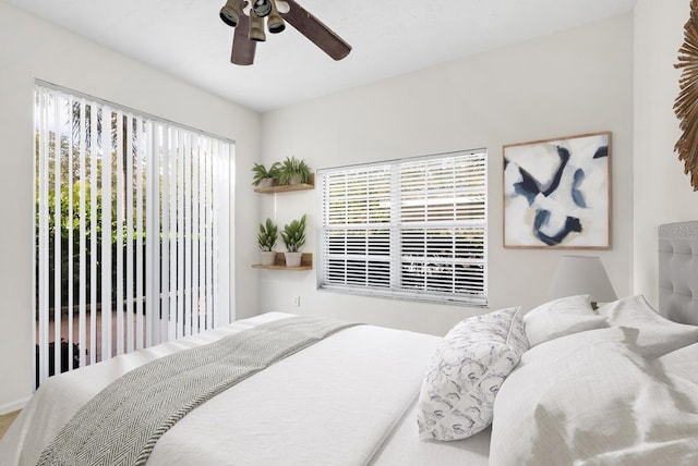 bedroom featuring ceiling fan