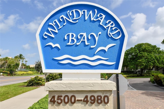 view of community / neighborhood sign