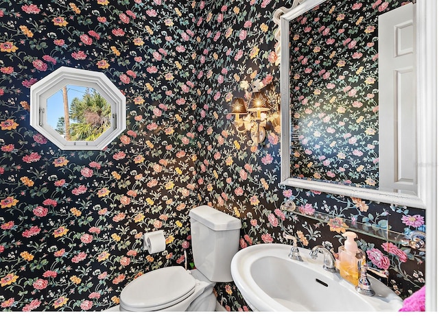 508 Siesta Dr, Sarasota, FL 34242 - bathroom with wallpapered walls