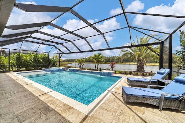 view of pool featuring an in ground hot tub, a patio, a water view, and a lanai