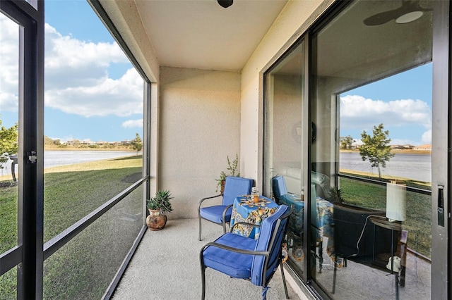 sunroom / solarium with a healthy amount of sunlight