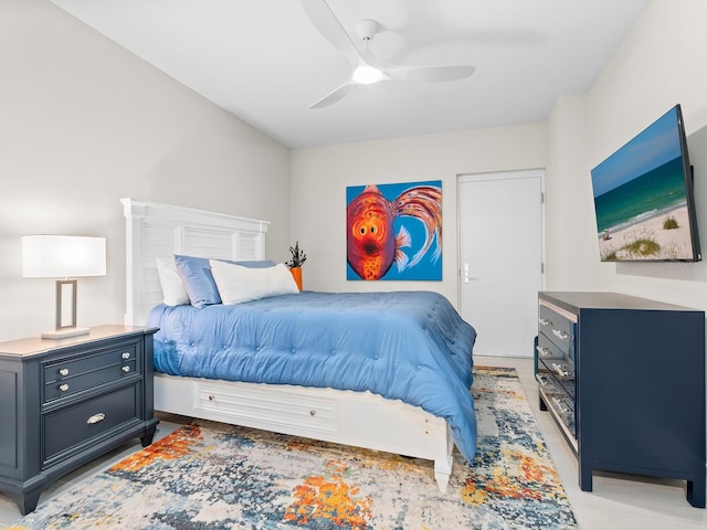 bedroom featuring ceiling fan