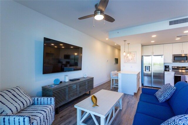 1709 N Tamiami Trl Unit 215, Sarasota, FL 34234 - photo 8