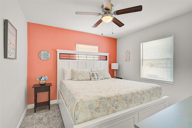 bedroom with ceiling fan