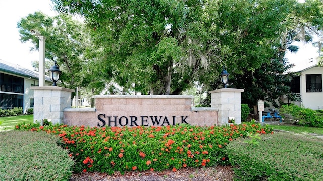 view of community / neighborhood sign