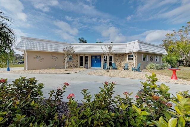 5211 Inverness Dr, Sarasota, FL 34243 - view of ranch-style house