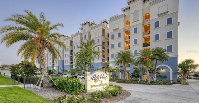 505 Tamiami Trl N Unit 201, Venice, FL 34285 - view of apartment building / complex featuring fence