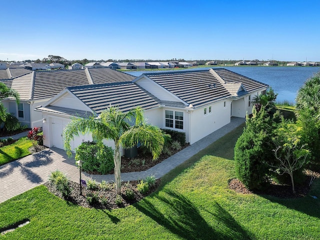 bird's eye view with a water view