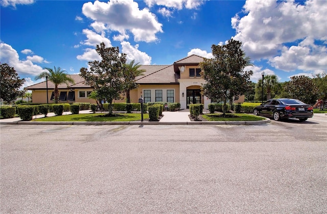 view of mediterranean / spanish-style home