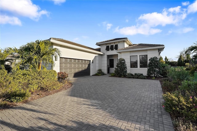 view of front facade with a garage