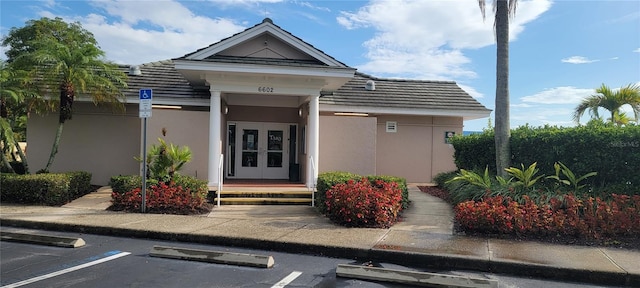 view of property entrance