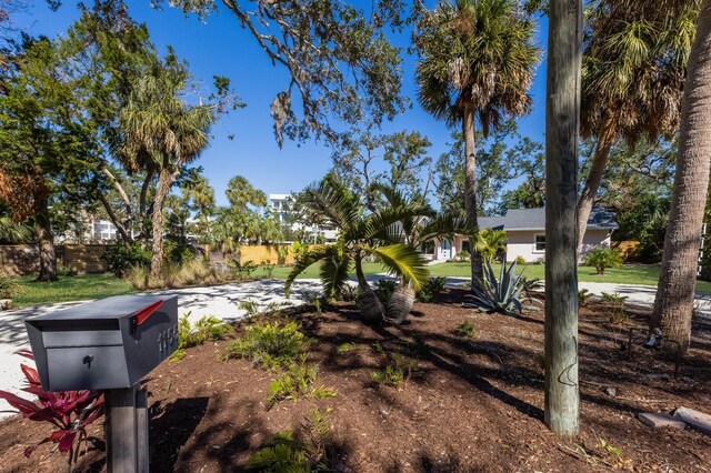 1155 Tahiti Pkwy, Sarasota, FL 34236 - photo 5