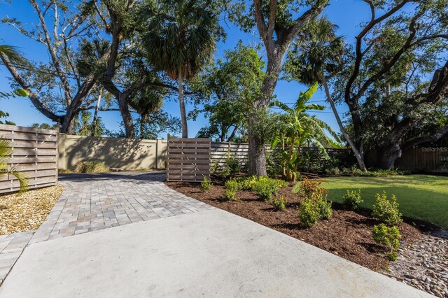 1155 Tahiti Pkwy, Sarasota, FL 34236 - photo 40