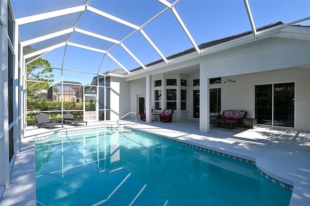 8334 Sailing Loop, Lakewood Ranch, FL 34202 - outdoor pool featuring a patio area, ceiling fan, and glass enclosure