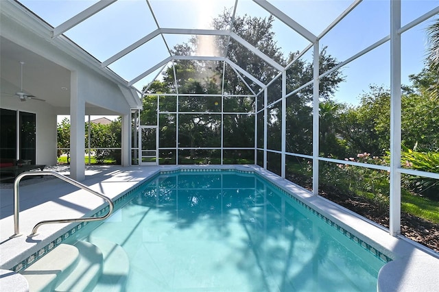 8334 Sailing Loop, Lakewood Ranch, FL 34202 - swimming pool featuring glass enclosure, a patio area, and a ceiling fan