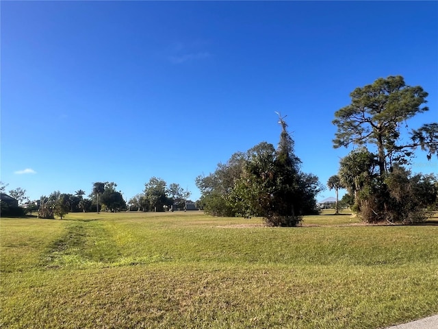 Listing photo 3 for 16810 Acapulco Rd, Punta Gorda FL 33955