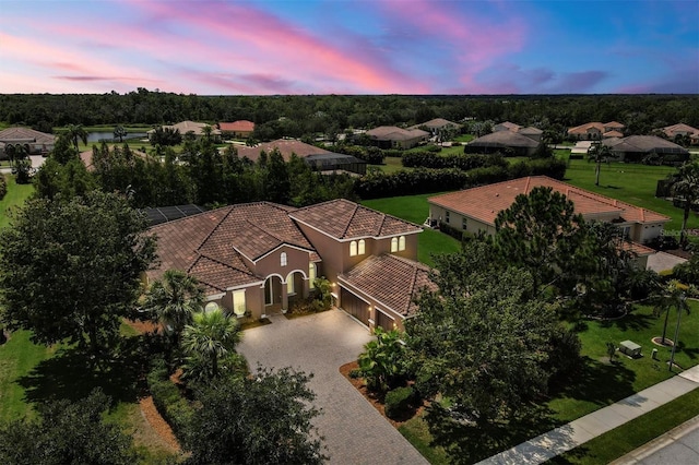 view of aerial view at dusk