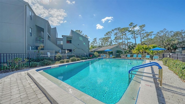 view of swimming pool