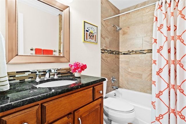 full bathroom featuring backsplash, shower / bath combo with shower curtain, vanity, and toilet