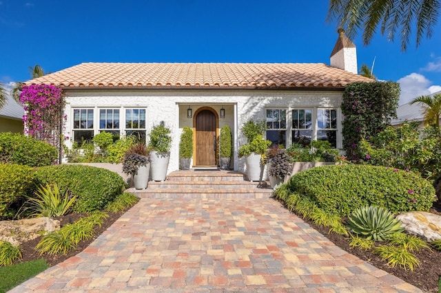 view of mediterranean / spanish-style house