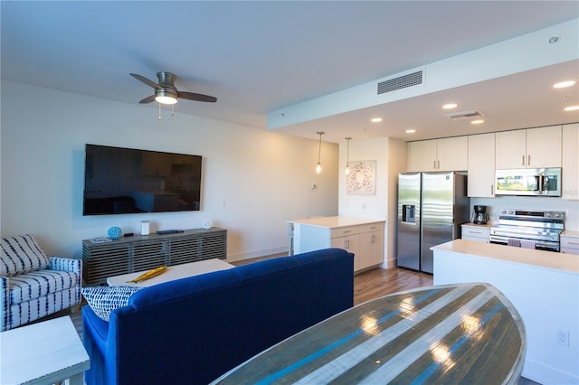 1709 N Tamiami Trl Unit 214, Sarasota, FL 34234 - photo 11