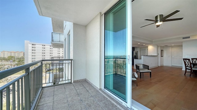 balcony with ceiling fan