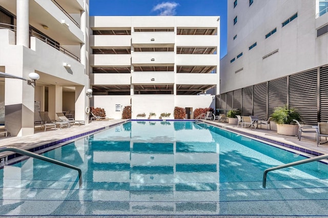 view of swimming pool