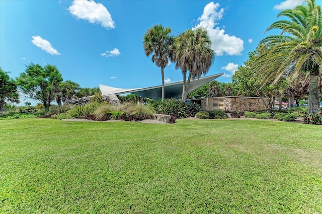 108 Corte Del Rosa, Venice, FL 34285 - view of green lawn
