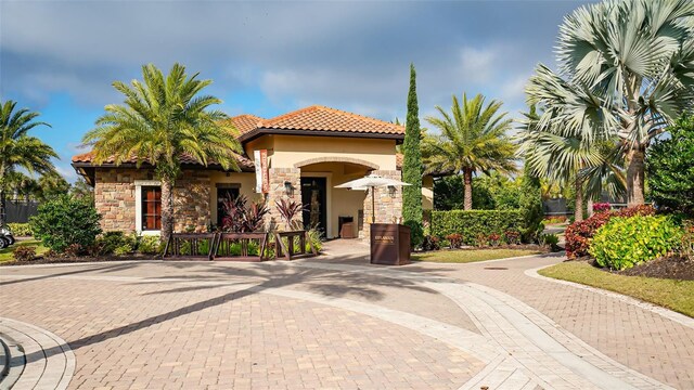 view of mediterranean / spanish-style house