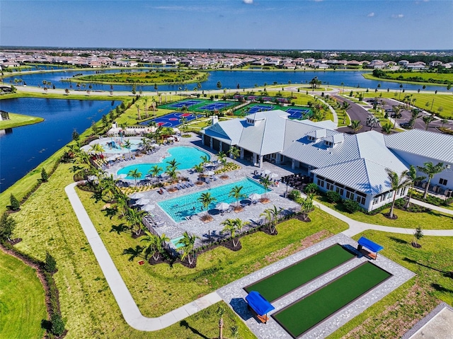 bird's eye view with a water view