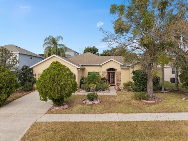 view of front of house with a front lawn