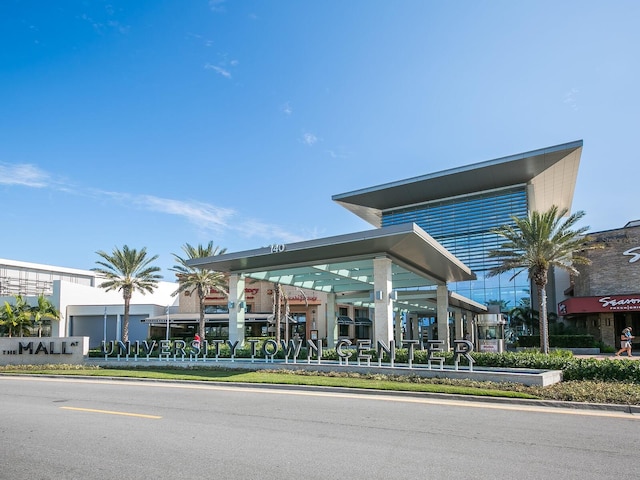 view of building exterior