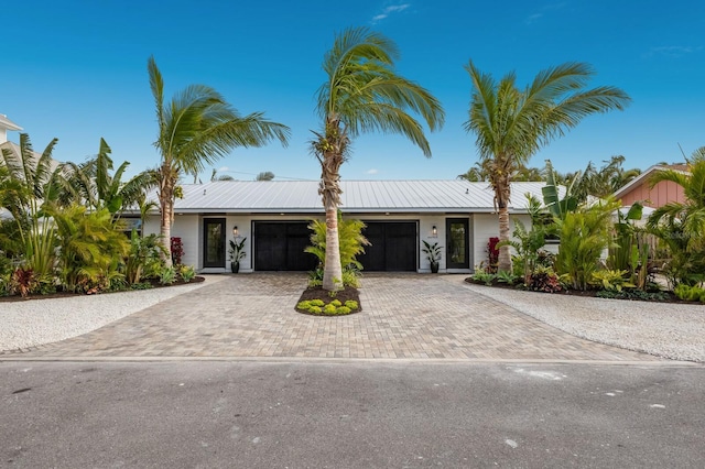 view of front facade with a garage