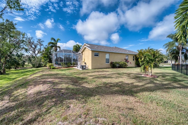 9351 Raes Creek Pl, Palmetto, FL 34221 - view of yard featuring a lanai