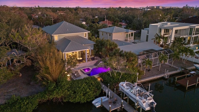 view of aerial view at dusk