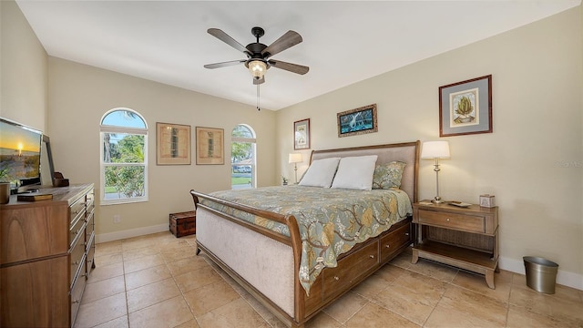 bedroom with ceiling fan