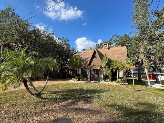 view of front of house with a front yard