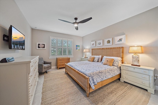 bedroom with ceiling fan