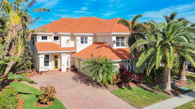 view of mediterranean / spanish-style house