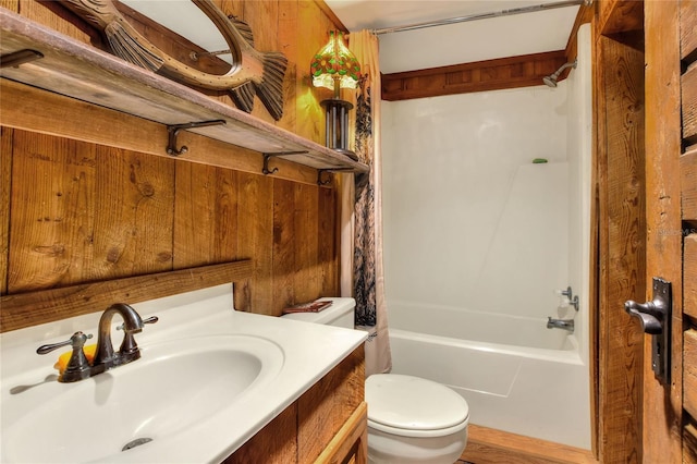24120 Mink Rd, Astor, FL 32102 - bathroom featuring shower / bath combination with curtain and vanity